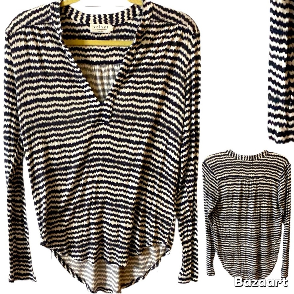 Sexy VELVET by GRAHAM Black & White Striped Blouse, Stretchy hi lo, V-neck, S